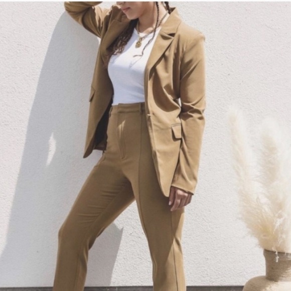 Danielle Bernstein Fall Beige Blazer NWT - Picture 2 of 6